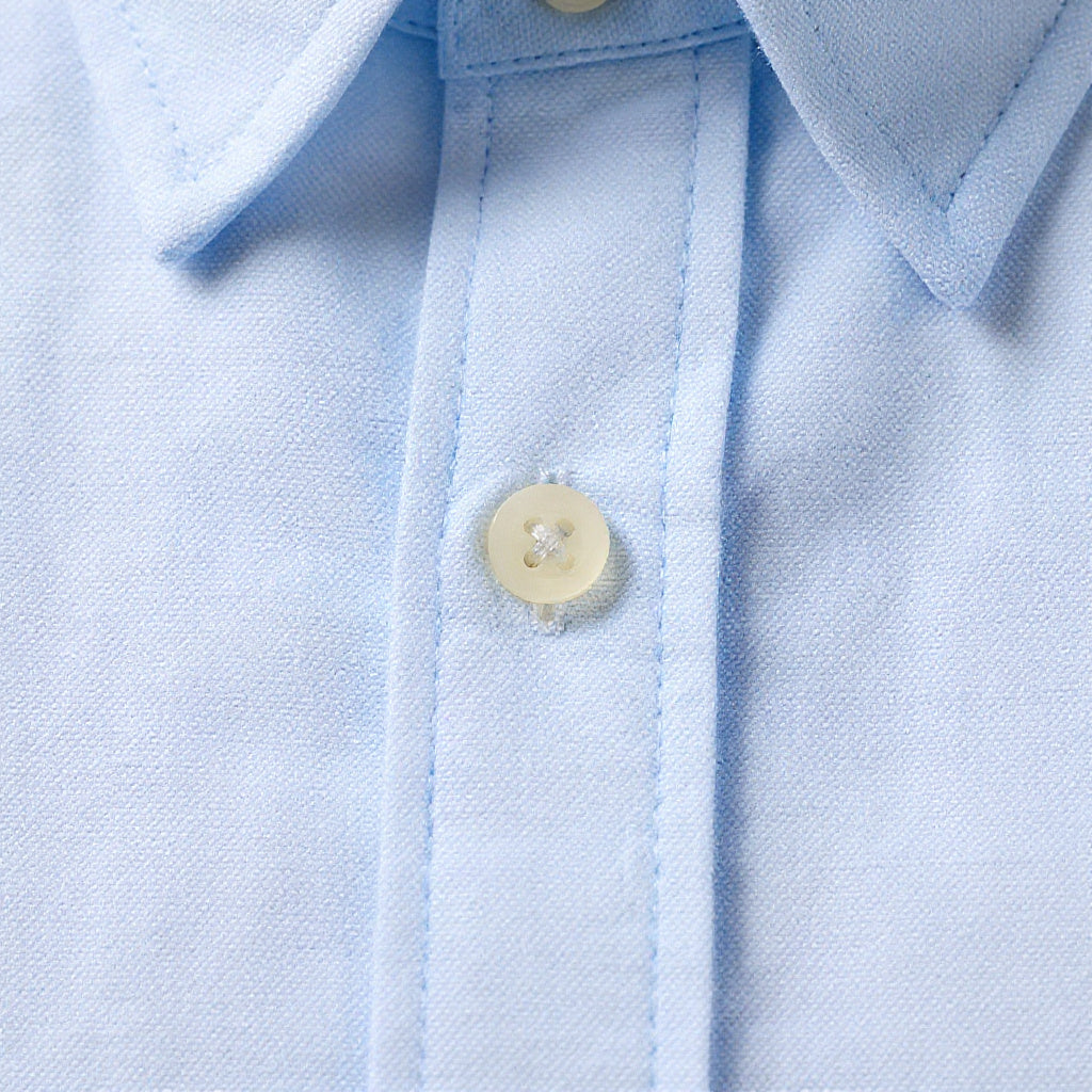 oxford-button-down-light-blue-detail
