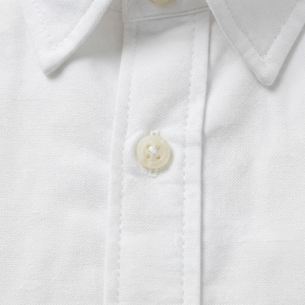 oxford-button-down-white-detail